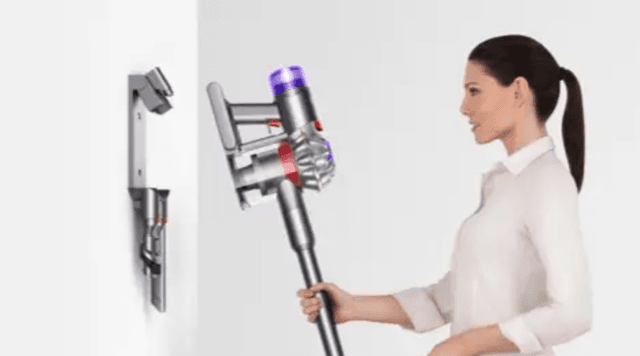 Товар Пылесос Dyson V8 (SV25) 2022 EU,Vacuum silver/nickel вертикальный