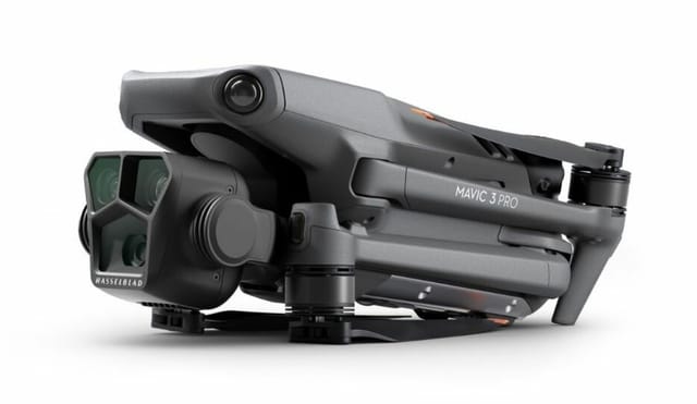 Товар Квадрокоптер DJI Mavic 3 Pro Fly More Combo (Пульт DJI RC Pro)