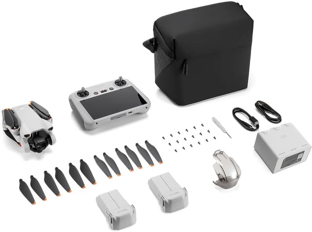Товар Квадрокоптер DJI Mini 3 Fly More Combo (с пультом DJI RC с экраном)