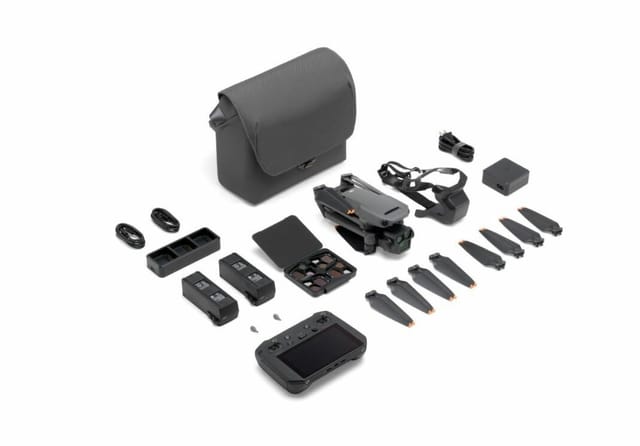 Товар Квадрокоптер DJI Mavic 3 Pro Fly More Combo (Пульт DJI RC Pro)