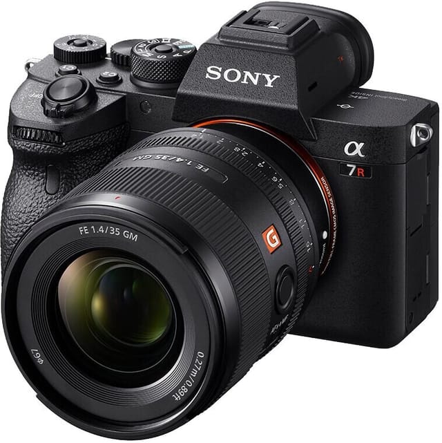 Товар Объектив Sony FE 35mm f/1.4 GM (SEL35F14GM), черный, широкоугольный, с диафрагмой F1.4, байонет Sony E, черный