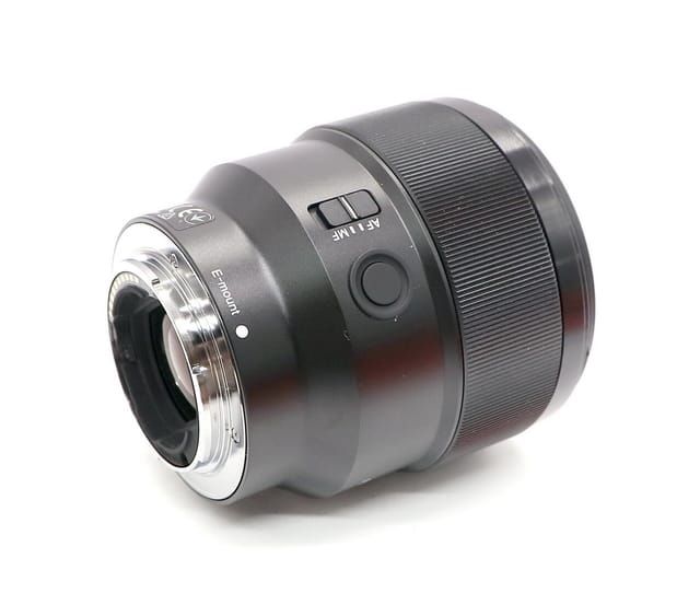 Товар Объектив Sony FE 85mm f/1.8 черный