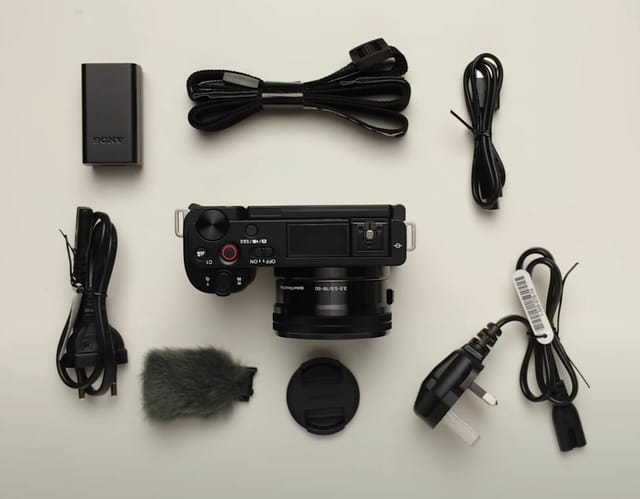 Товар Фотоаппарат Sony ZV-E10 kit 16-50mm и беспроводная гарнитура RODE Wireless GO II