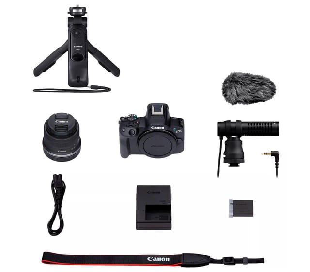 Товар Фотоаппарат беззеркальный Canon EOS R50 Creator Kit RF-S 18-45mm IS STM