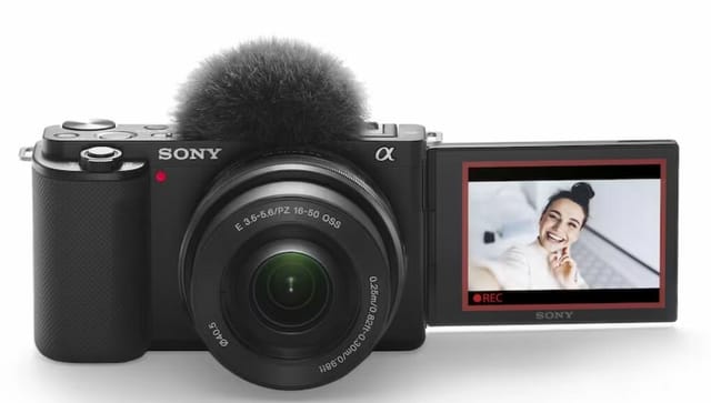 Товар Фотоаппарат Sony ZV-E10 kit 16-50mm и беспроводная гарнитура RODE Wireless GO II