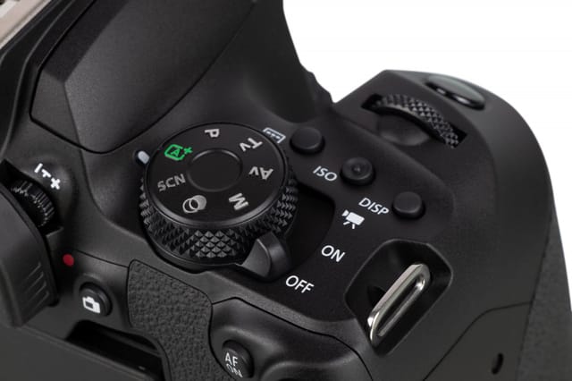 Товар Canon EOS 850D DSLR Camera Body - Excellent Condition, Low Shutter Count