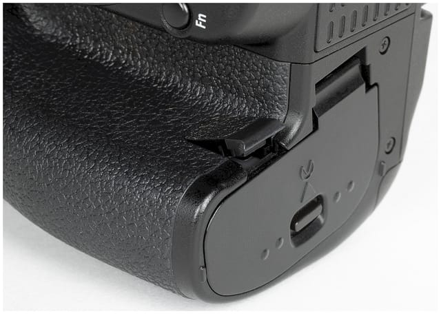 Товар Фотоаппарат зеркальный Nikon D780 Kit AF-S NIKKOR 24-120mm f/4G ED VR