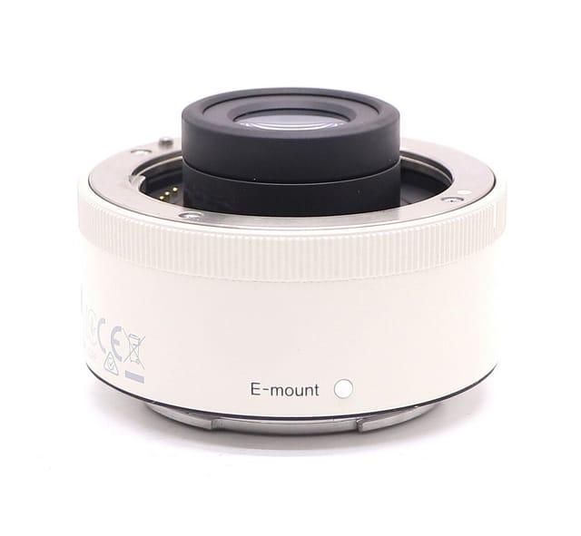 Товар Телеконвертер Sony SEL20TC, увеличение в 2x, для камер с байонетом Sony E